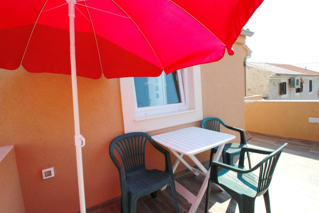 Apartment Sara With Seaview Petrčane Extérieur photo